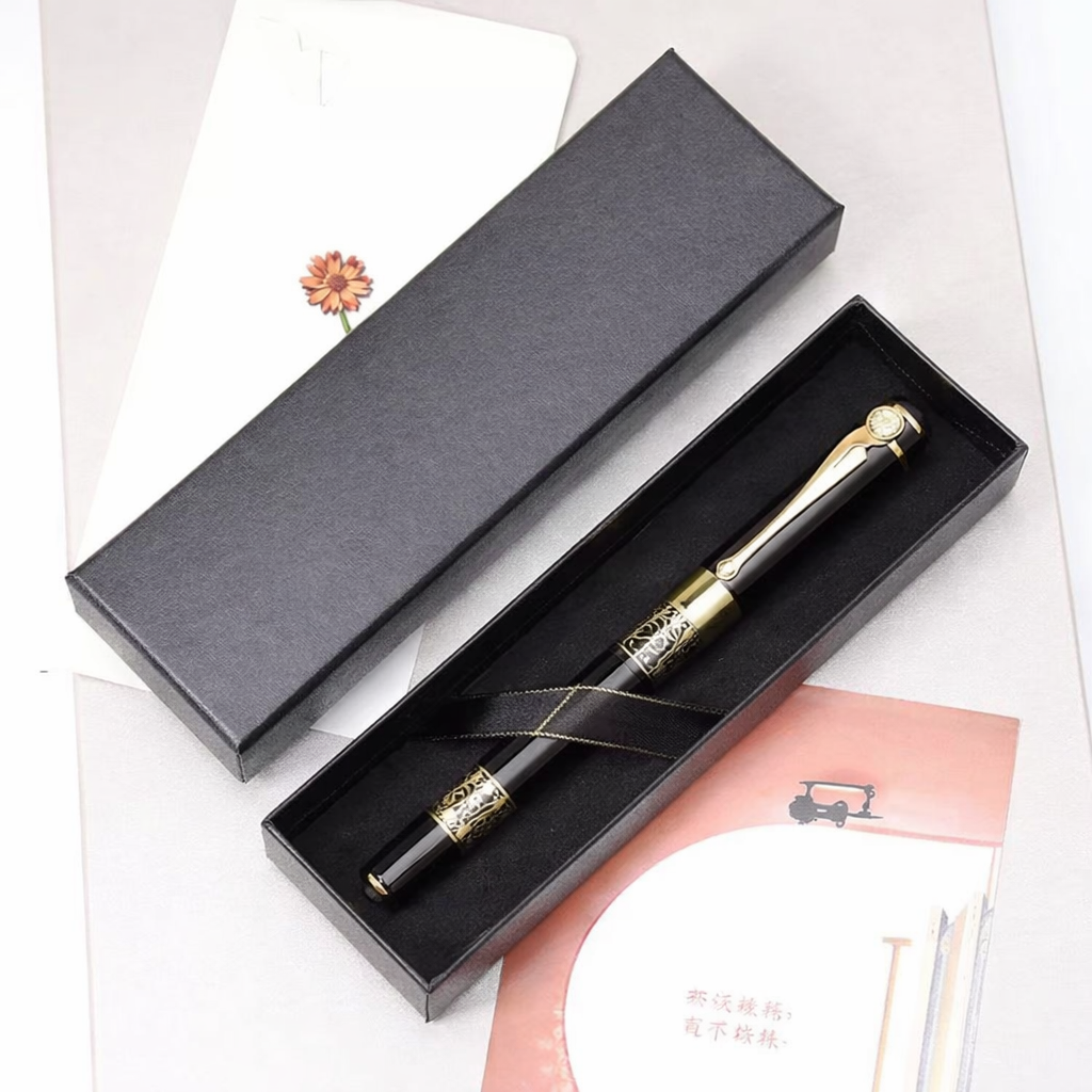 Lid-and-base pen gift box — image 1